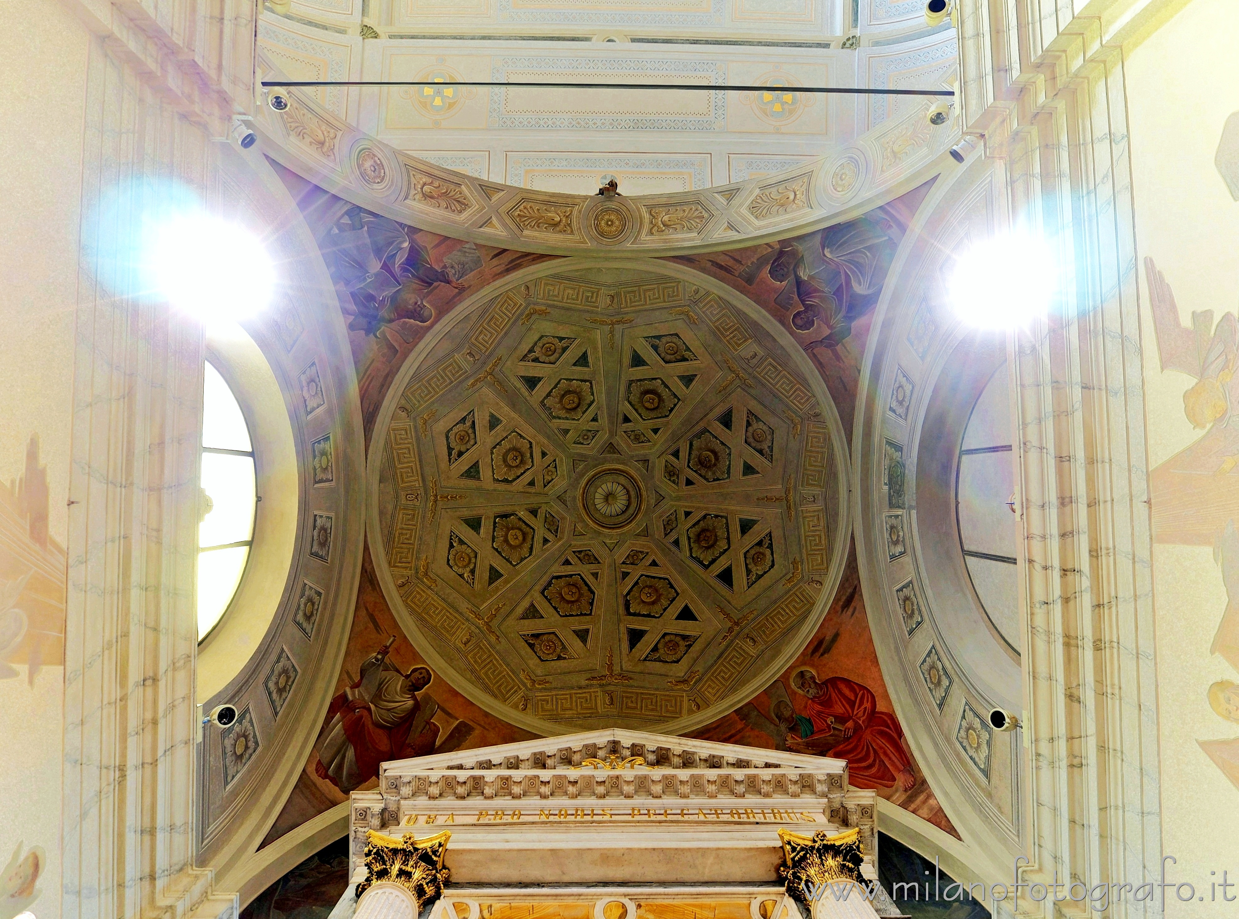 Milano - Soffitto liberty del presbiterio della Chiesa di Sant Ambrogio ad Nemus